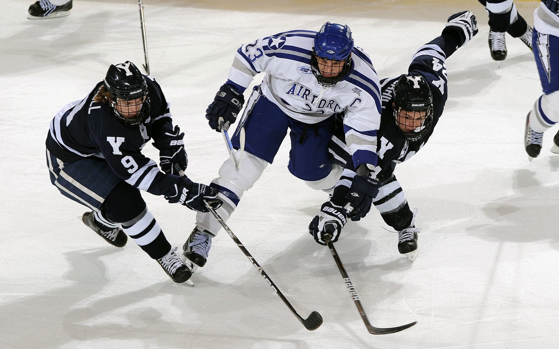 欧文惊艳四座，上海队全面碾压四川队，展现联赛统治力